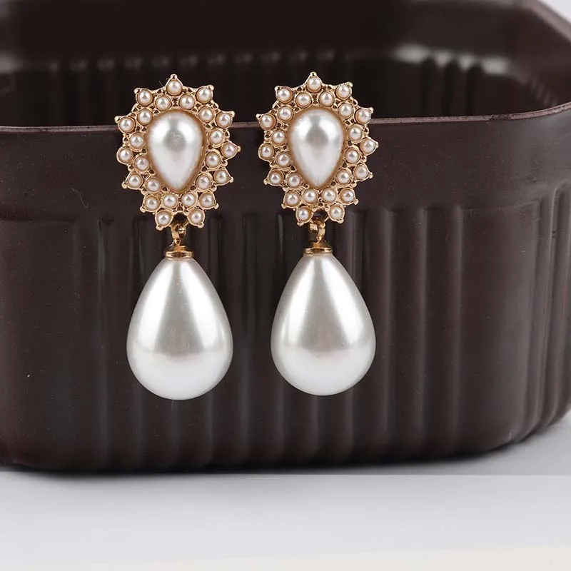 High Quality TrendyWhite Water Drop Imitation Pearl Clip on Earrings for Female Elegant Non Pierced Fashion Clip Ear Jewelry