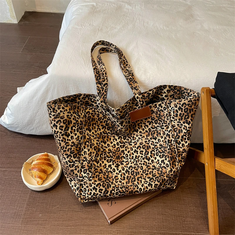 Vintage Leopard Print Canvas Tote Bag Women Large Capacity Shopping Shoulder Bag With Leather Label Casual Handbag For Ladies