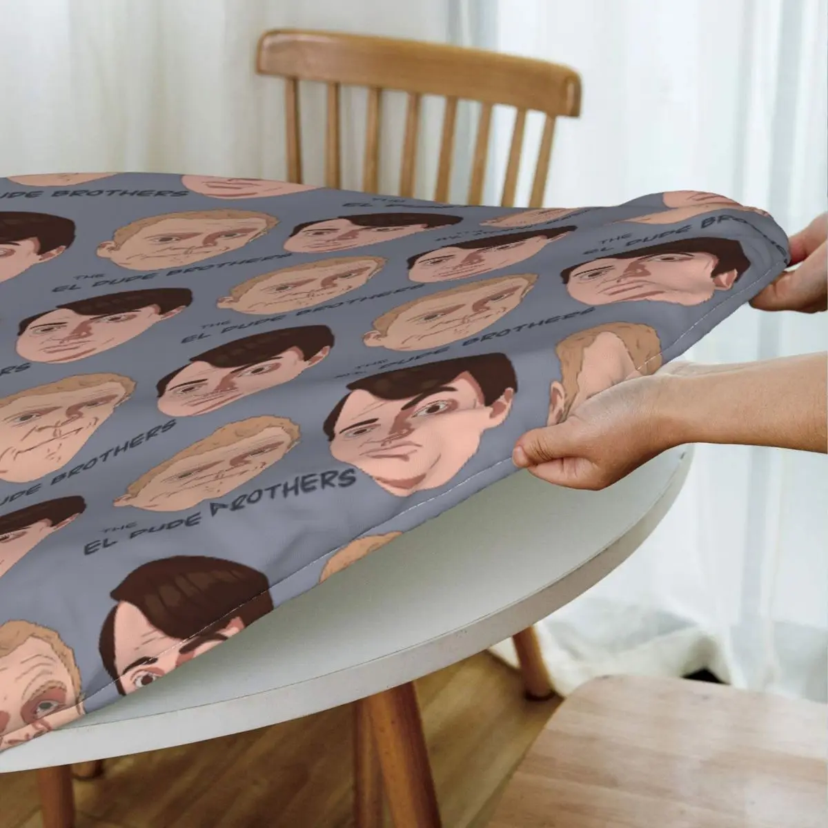 Peep Show Mark And Jez The El Dude Brothers Waterproof Round Tablecloth Oilproof Table Cloth Kitchen Events Dining Table Cover