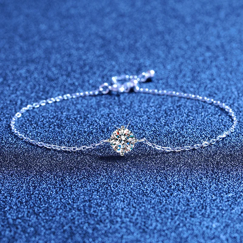 

4-Claw Adjustable 1CT Fashion Moissanite Bracelet Women PT950 Platinum - Secure 4-claw, adjustable, trendy style