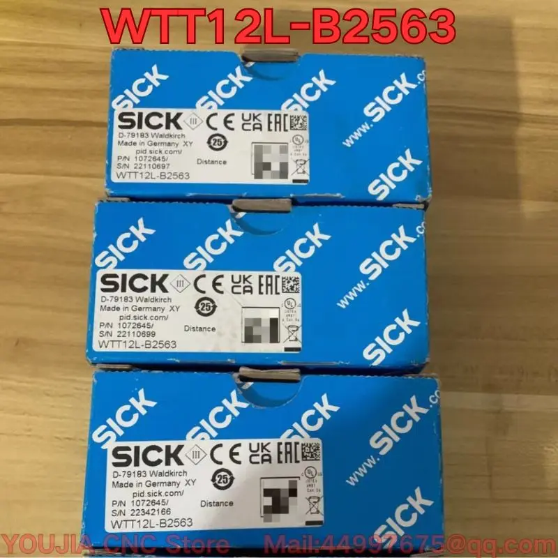 New WTT12L-B2563 photoelectric sensor