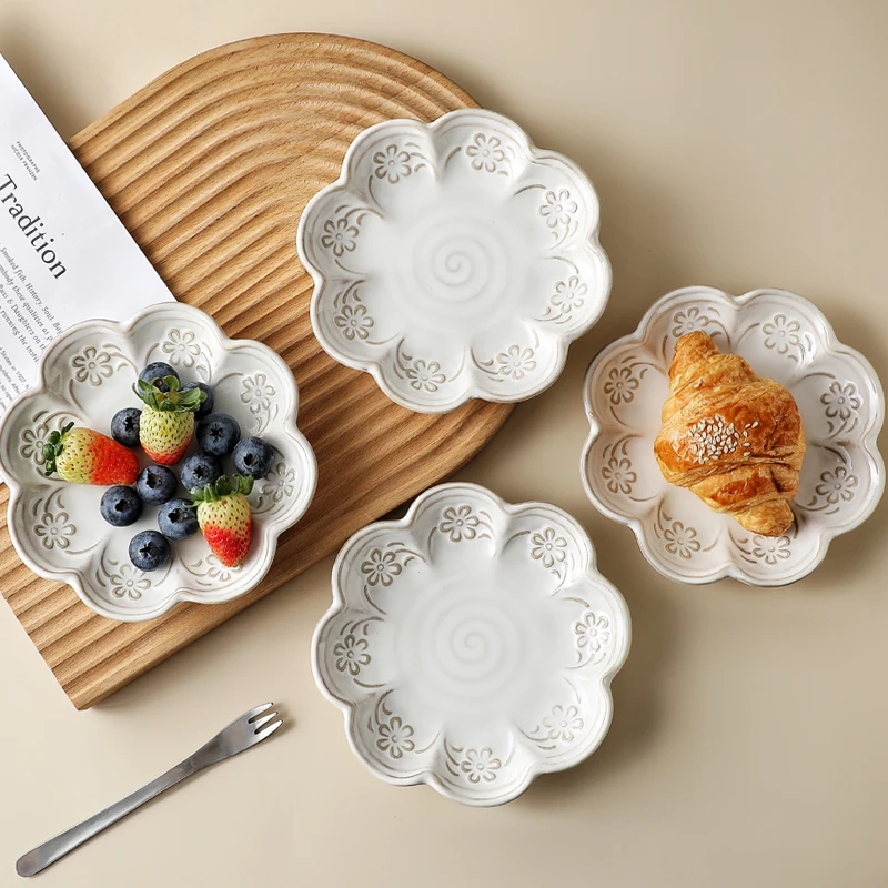 MUZITY Ceramic dessert cake plates 2/4pcs Porcelain Break Butter Dishes 6inch Embossed Flower Shape Dinner Plates