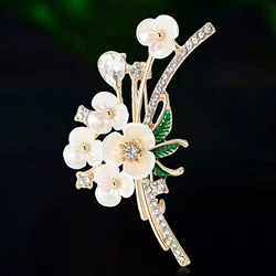 New Rhinestone Plum Bossom Pins for Women Unisex Glass Flower Brooches Event party backpack decoration clothes accessories