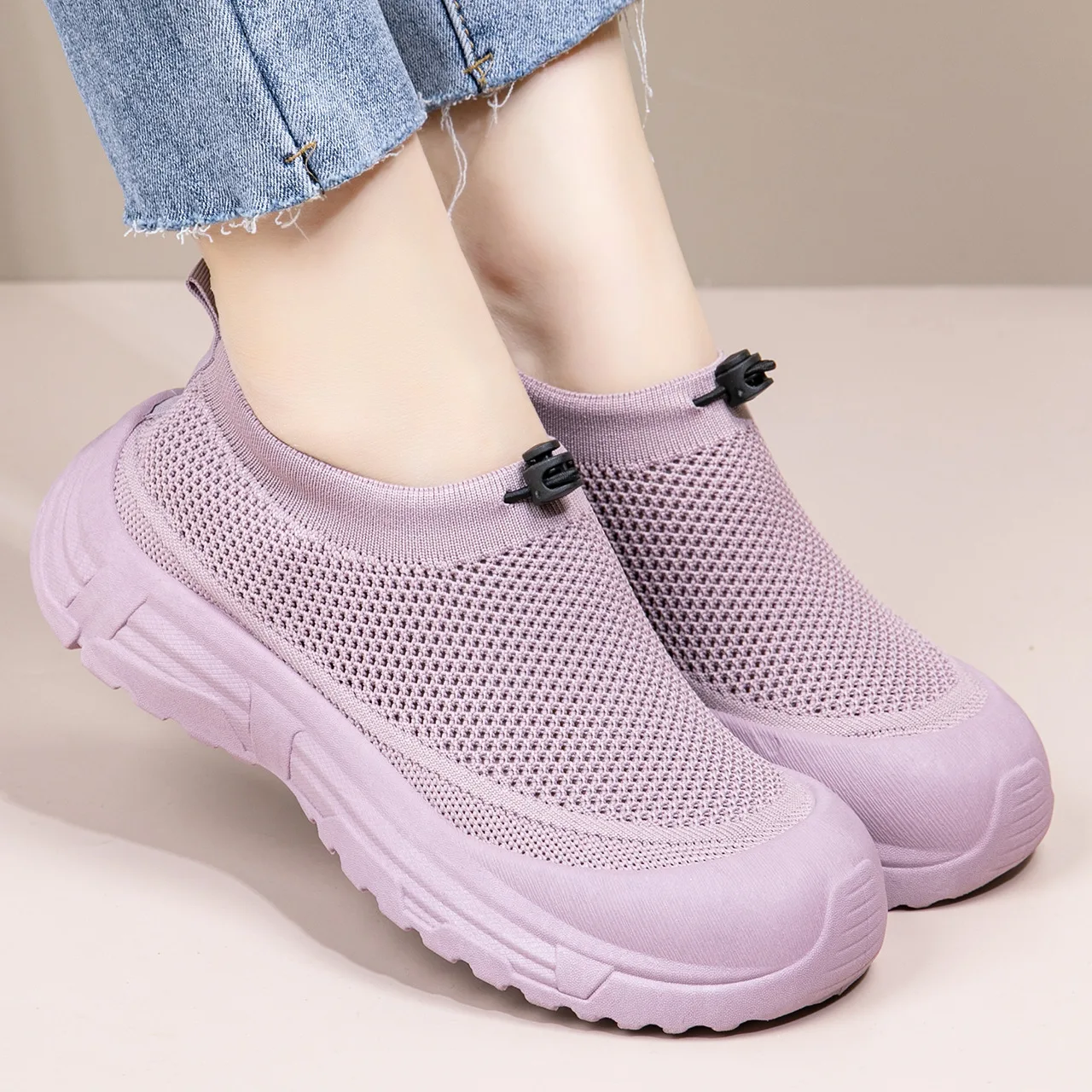 

2026 Summer Women New Breathable Non-slip Casual Versatile Sports Soft Sole Lightweight One-pedal Mesh Shoes