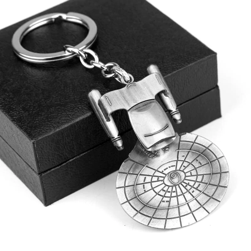 Disney Star Wars Keychain Key Ring Spaceship Darth Vader Robot BB 8 Metal Pendant Cool Movie Jewelry For Men Car Key Chain