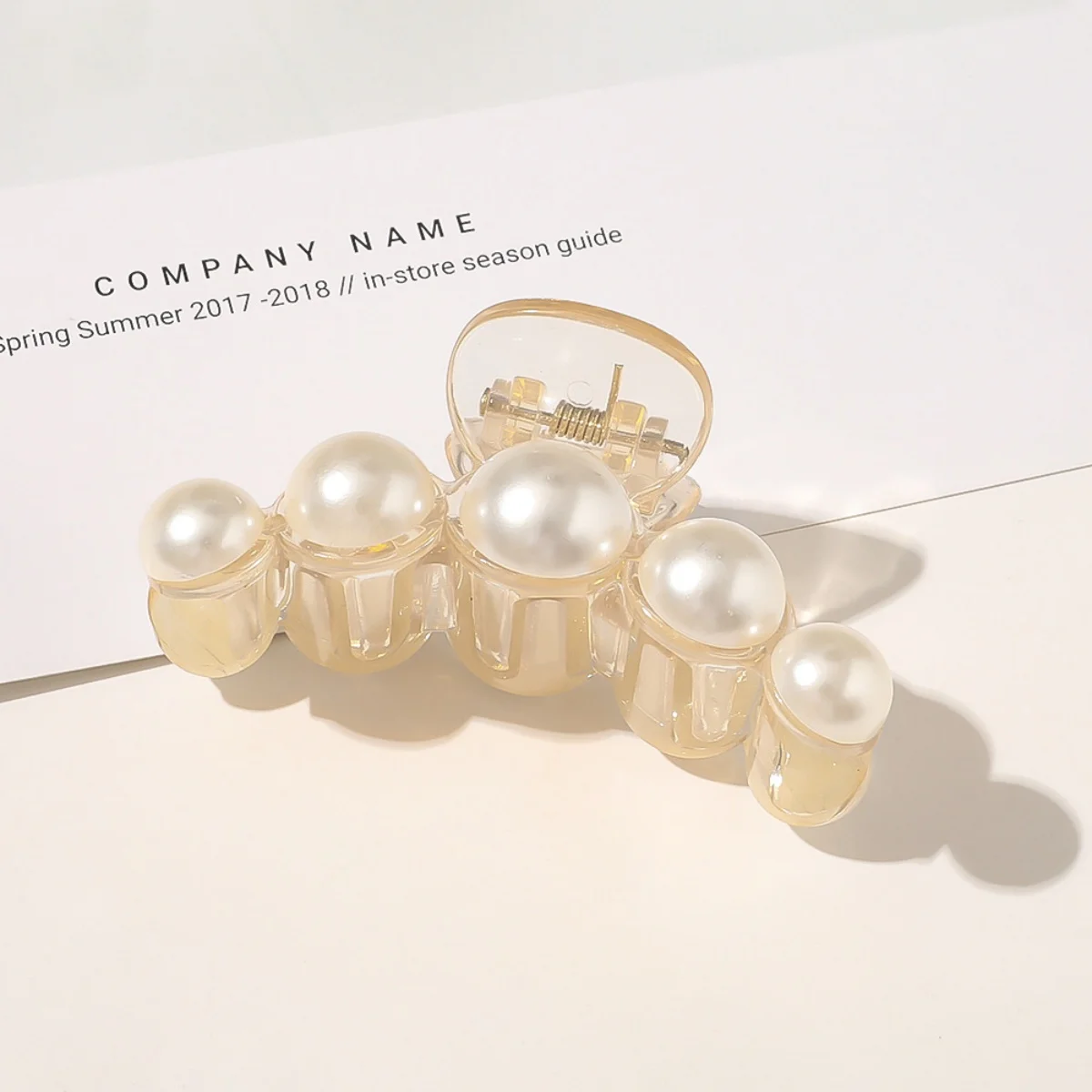 Elegant Hyperbole Imitation Pearls Acrylic Hair Claw Clips Makeup Hair Styling Barrettes for Women Hair Accessories