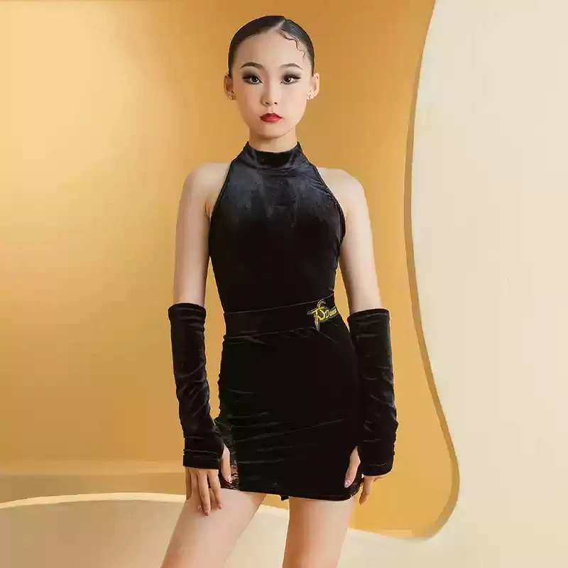 

2024 New Latin Dance Costumes For Girls Black Sleeveless Tops Velvet Split Skirt Suit Samba Chacha Latin Dance Clothes DN18856