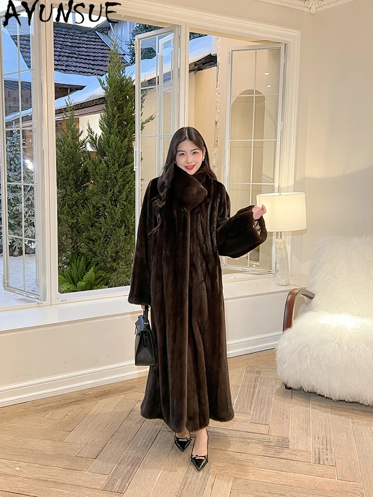AYUNSUE معطف فرو المنك المخملي الطبيعي امرأة فاخرة معطف المنك الكامل للمرأة ملابس طويلة معطف فرو المنك 2025 كوفتا С ميسهوم