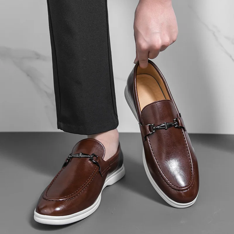 Luxury Brand Men's Comfortable and Casual Anti Slip Small Leather Shoes Spring Fashion New Men's Cowhide Set Foot Bean Shoes