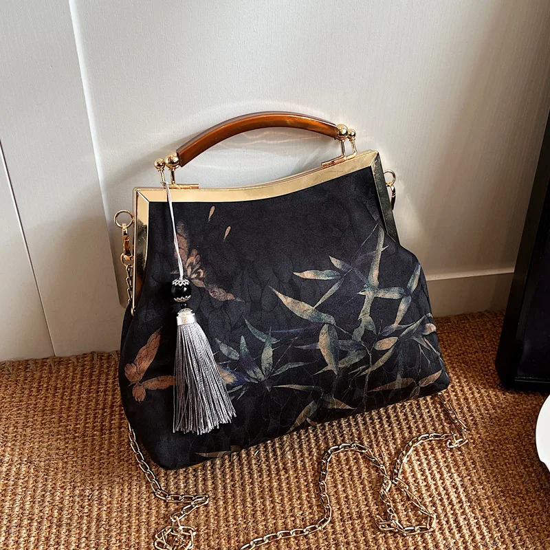 Women Trend Clutch Bag Shopping Wedding Temperament Trendy Wrist Bag Chinese Style Noble Elegant Handbag Chain Crossbody Bags
