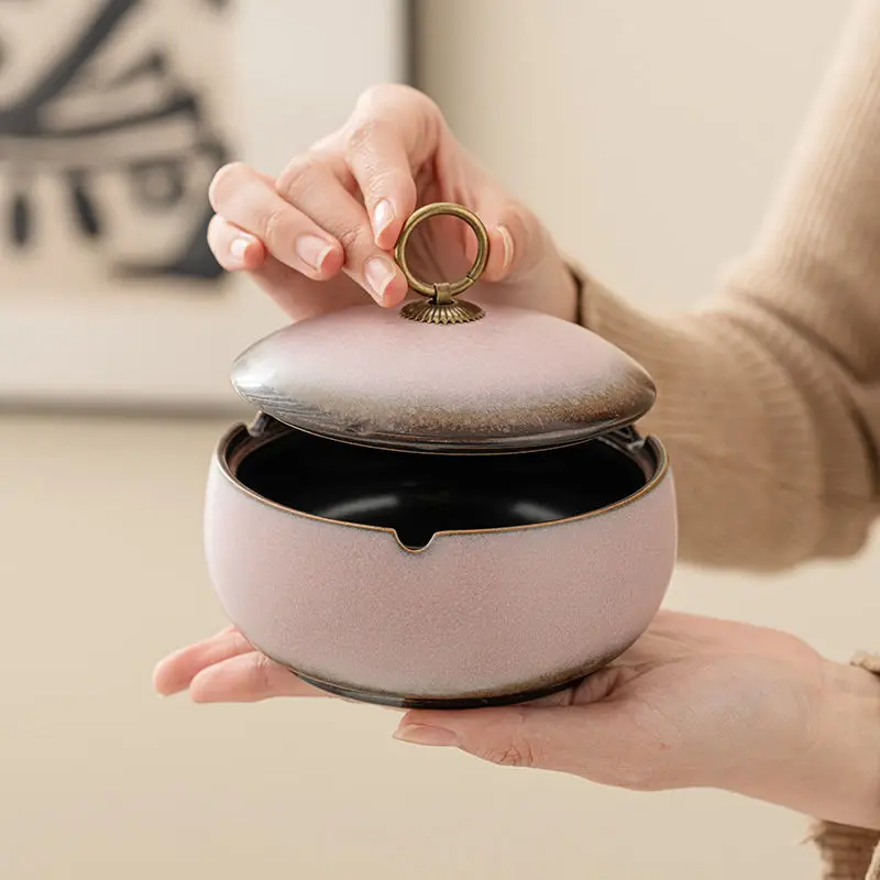 

Kiln Turned Grease Powder Ashtray, Living Room With Cover, Anti Fly Ash Ceramic Minimalist Ashtray