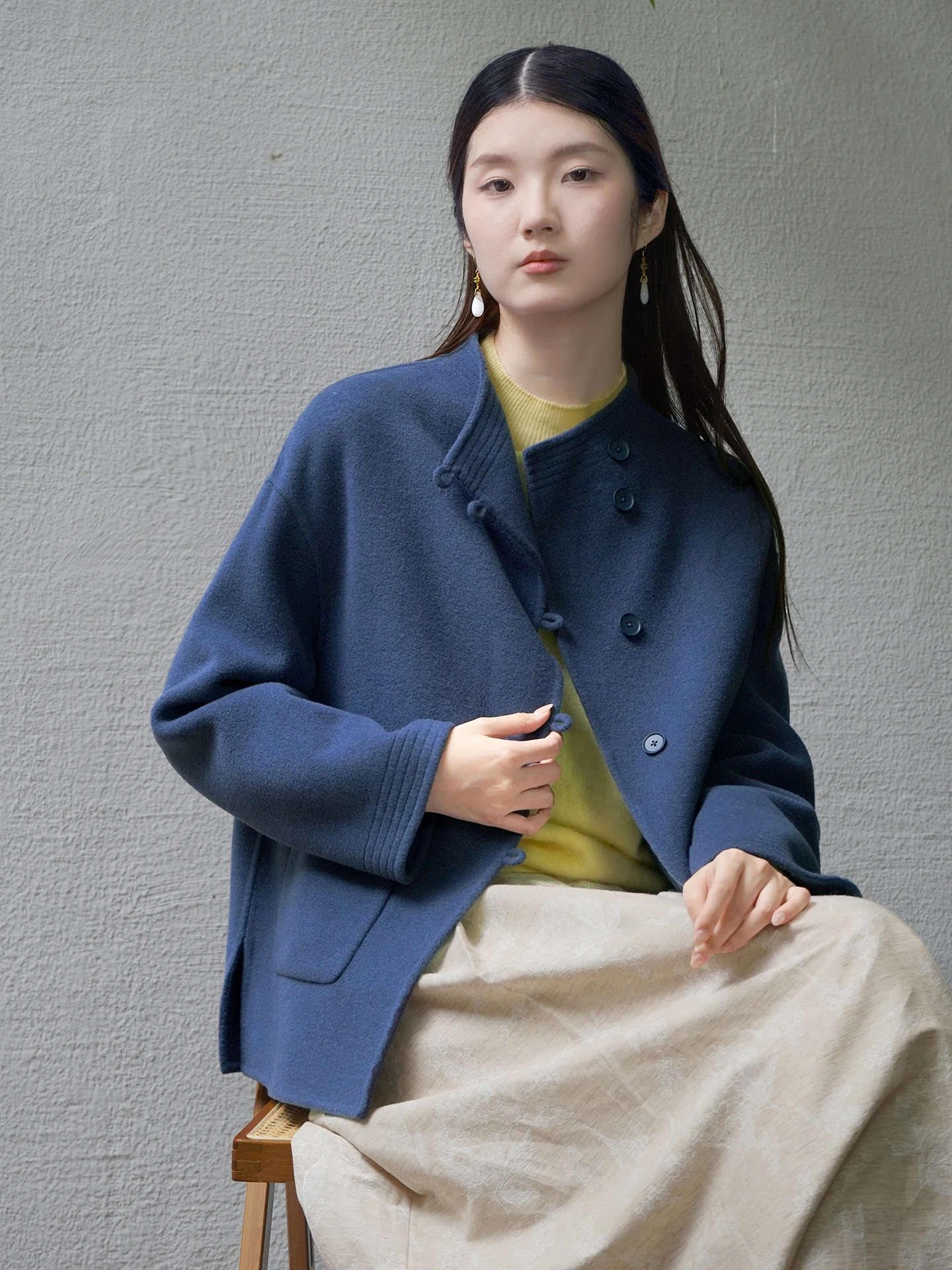 

Двустороннее шерстяное пальто: легкое, теплое, в новом китайском стиле, с эффектом высокого класса, женское, повседневное, свободного кроя, шерстяная куртка