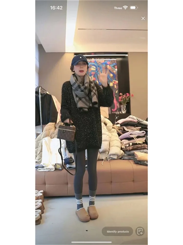 เสื้อสเวตเตอร์ถักไหมพรมสไตล์เรโทร งานหนัก ประดับเลื่อม คอวี สำหรับผู้หญิง รุ่นสปริง ดีไซน์เฉพาะ สวยงาม สบายๆ ทรงหลวม แขนยาว