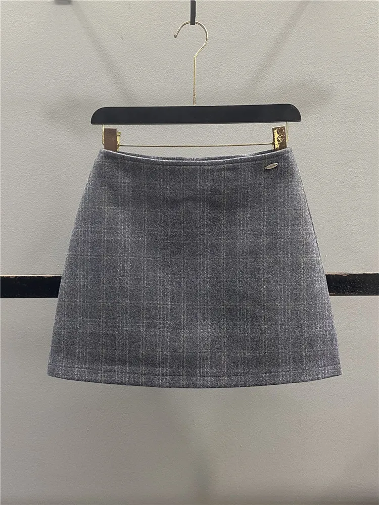 High Waist Plaid Woolen  Skirt Women's Autumn Winter Versatile Slimming A-Line Wrap Body Short Skirt Casual Zipper Style