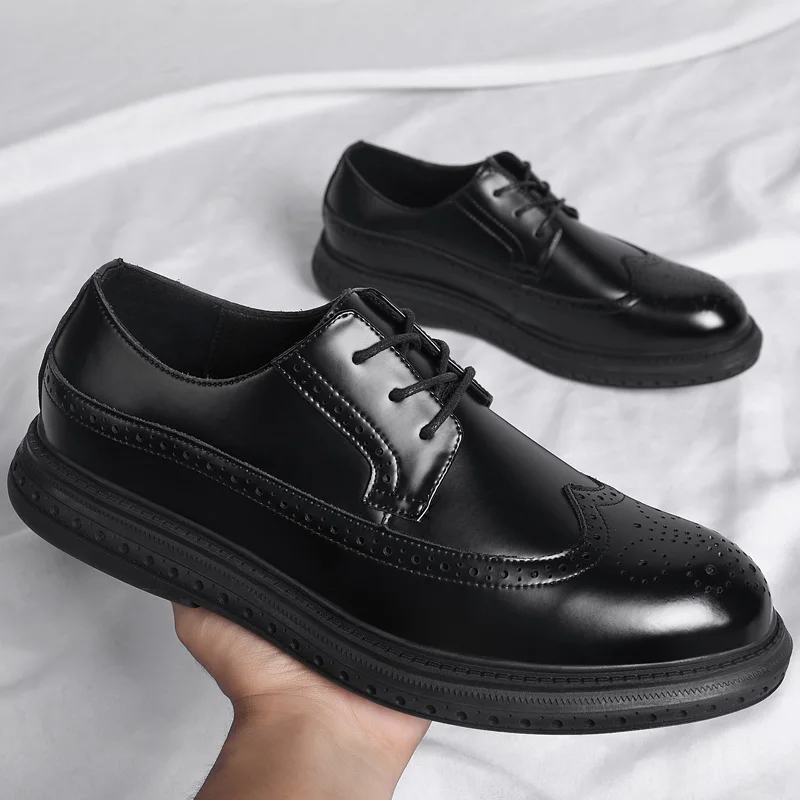 Fashion Office Shoe Men Casual Shoes Breathable Leather Loafers Driving Moccasins Comfortable Slip on Black Brogue Retro