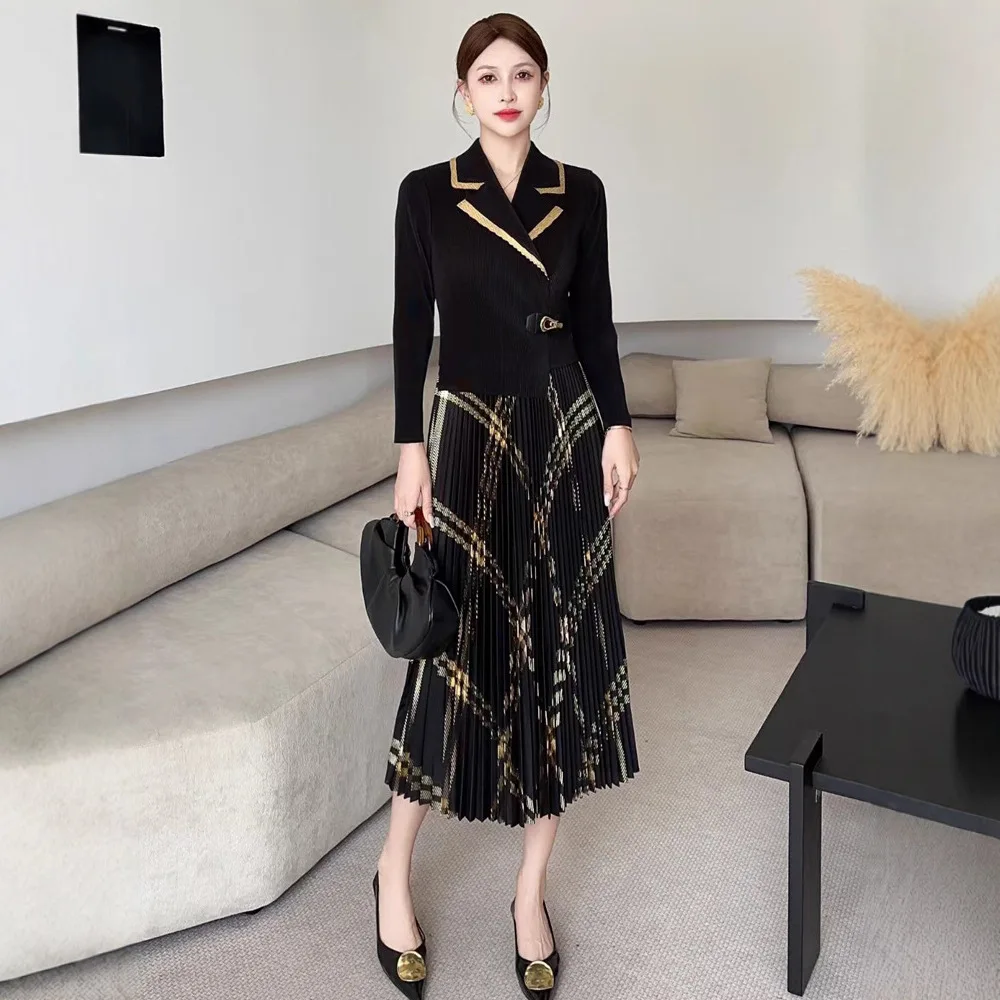 

Miyake Style Pleated Dress for Women 2025 New Color-blocking Fake Two-piece Suit Collar Long Sleeve Loose Women's Pleated Skirt