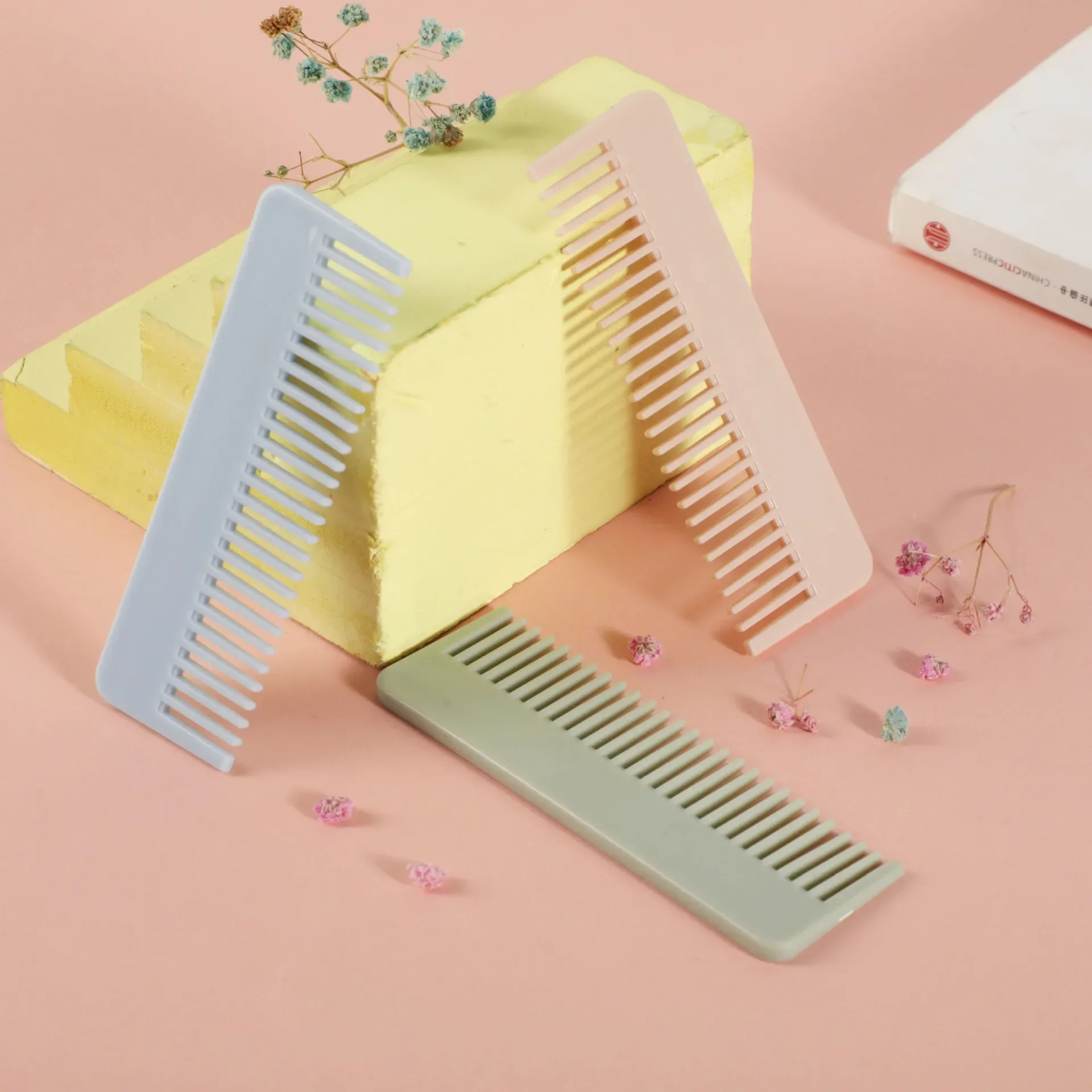 New Cute Plastic Comb Small Portable Mini Beauty Comb Travel Easy To Carry Small Comb Hair Tools Beauty Tools Barber