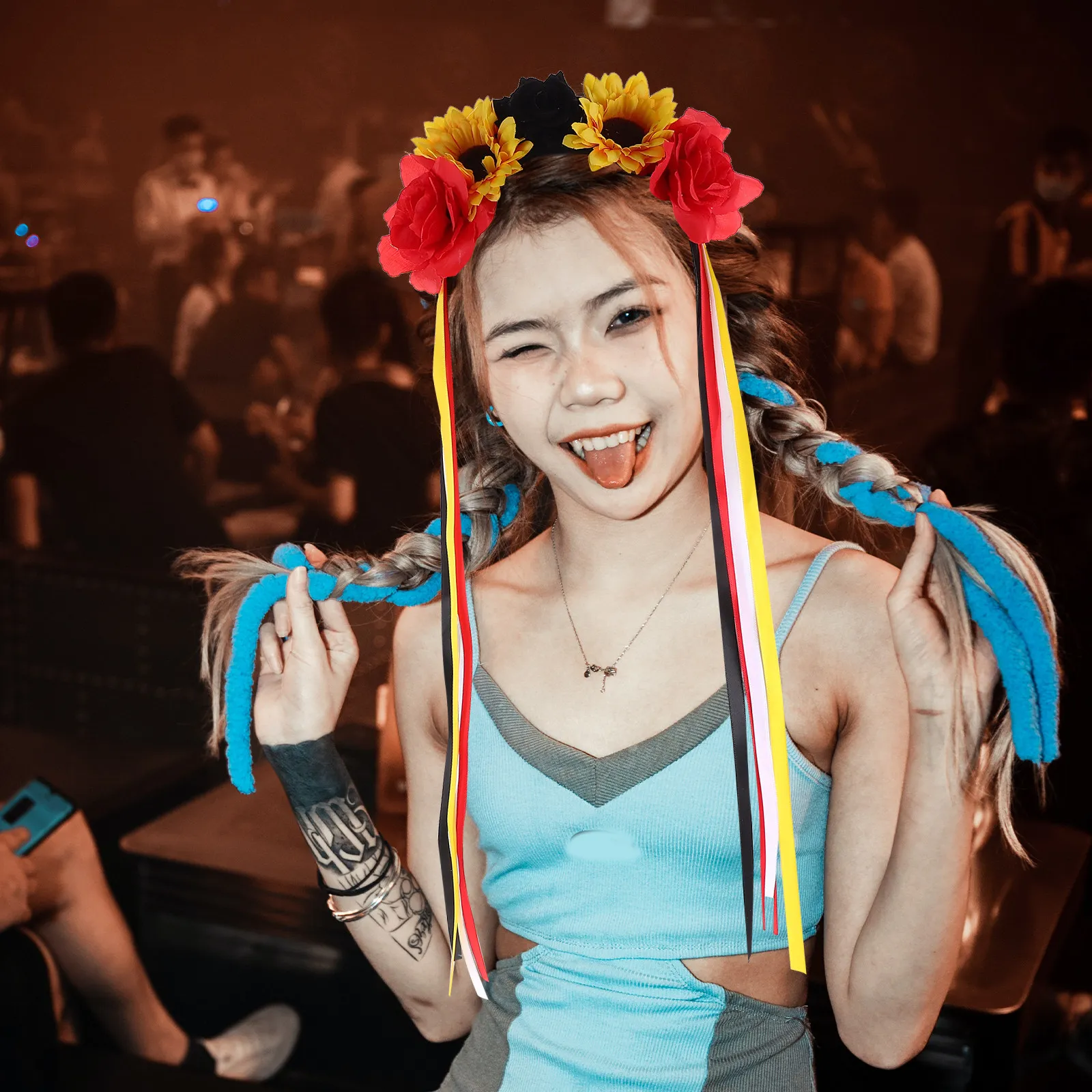 

Повязка на голову с цветами на Хэллоуин для женщин: розы и пионы, легкая, удобная, устойчивая к выцветанию, украшенная лентами, для выпускного вечера