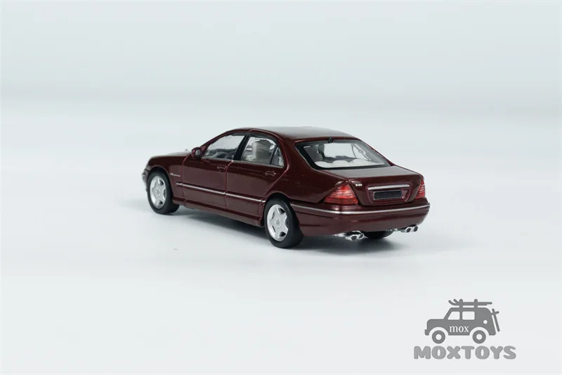 سيارة Tarmac Works 1:64 MB S 55 Bordeaux Red Metallic Diecast Model