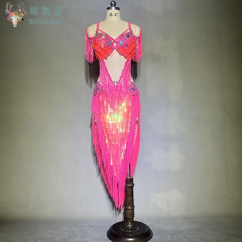 ชุดนักเต้นระบำหน้าท้องแบบสั่งทำพิเศษ ชุดบราประดับคริสตัลหรูหรา+กระโปรงปักเลื่อมพู่ห้อย 2 ชิ้น สำหรับผู้ใหญ่และเด็ก ชุดแสดงระบำหน้าท้อง