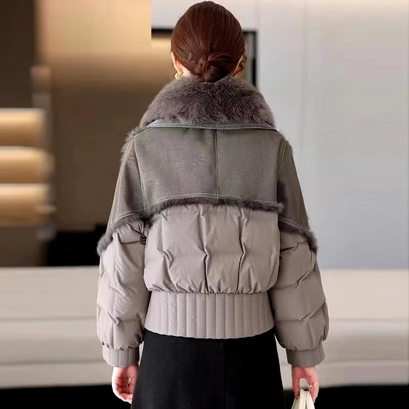 Jaqueta de inverno feminina 2024 novo estilo curto outerwears gola de pele de raposa natural branco ganso para baixo jaqueta de camurça tecido