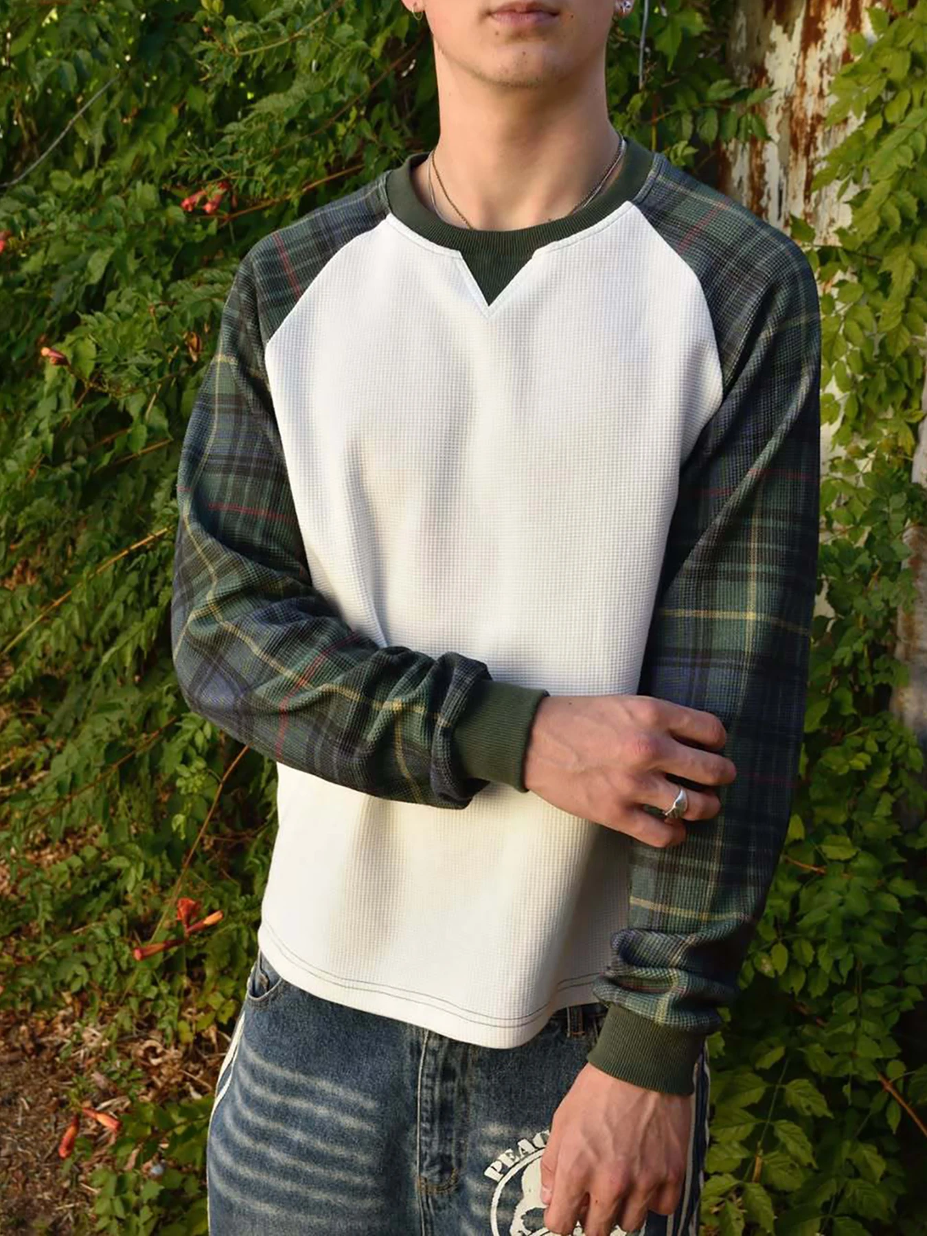 Autumn New Plaid Patchwork Waffle Top with Raglan Sleeves and Round Neck Loose Retro Unisex T-Shirt image 4