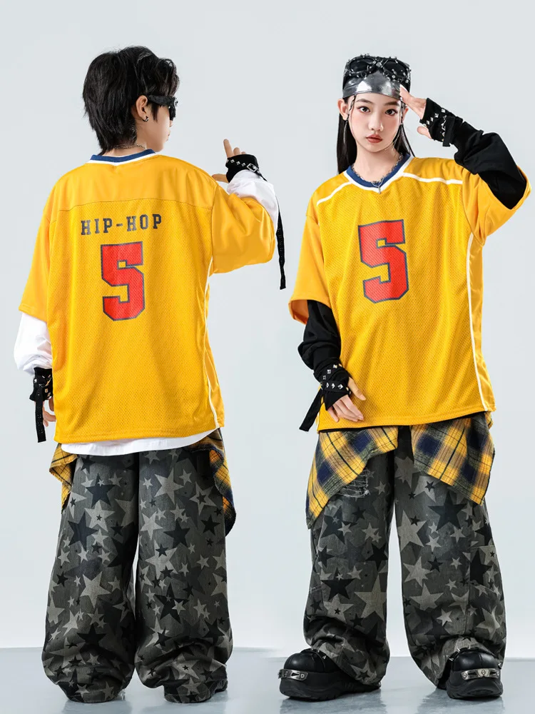

Детская одежда в стиле K-pop и хип-хоп: желтая футболка с принтом звезд, повседневные широкие рваные брюки для девочек и мальчиков, костюмы для уличных танцев