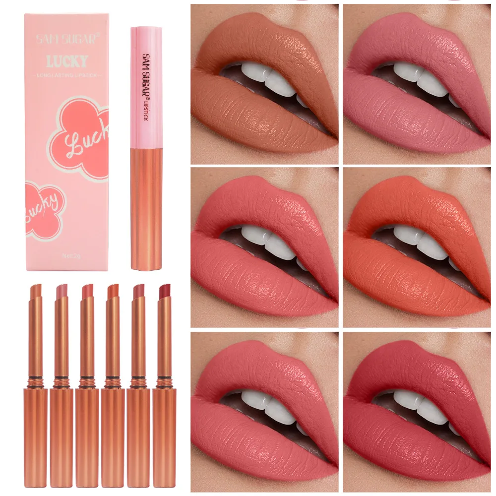 Lápiz labial de la suerte, fórmula ligera a prueba de plumas, textura que no se seca para mujeres y niñas, uso diario con embalaje de símbolo de buena suerte
