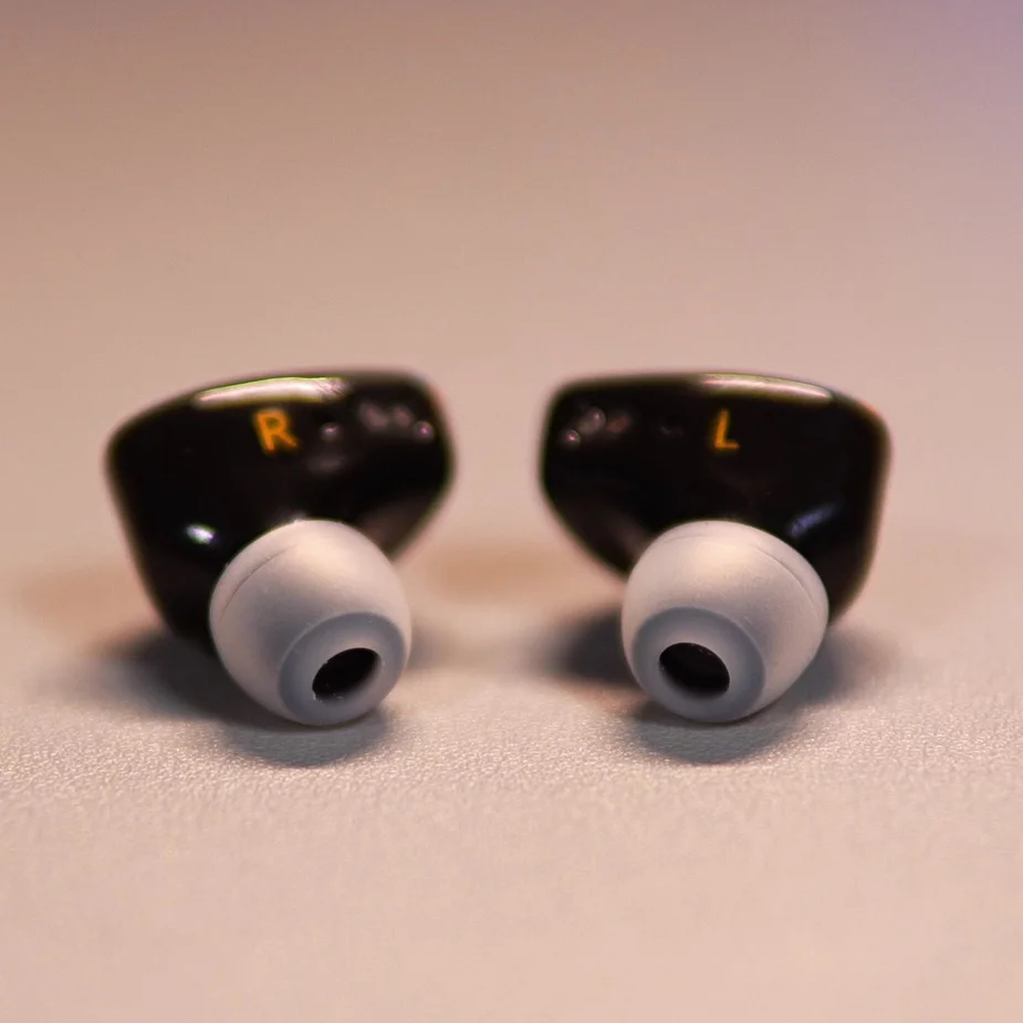 Venture Electronics UA Guangzhi in Ear 3.5SE/4.4TRRRS Omega Earphones HIFI