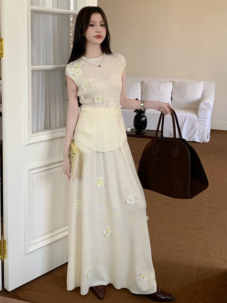 

Women's Clothing Sweet Holiday Knitted 2 Pieces Outfits Pretty Floral Tank Tops Casual Sweater Long Skirt Sets Mujer Vacation