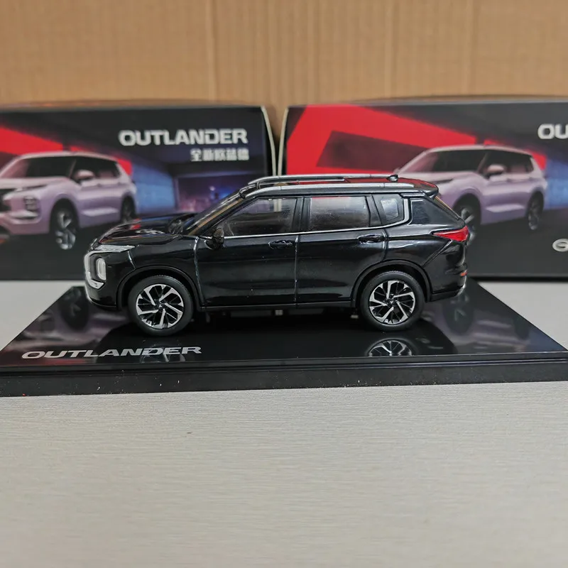 1/43 Mitsubishis Outlander SUV Alloy Car Model Diecast Metal Off-road Vehicle Car Model Simulation Miniature Scale Kids Toy Gift