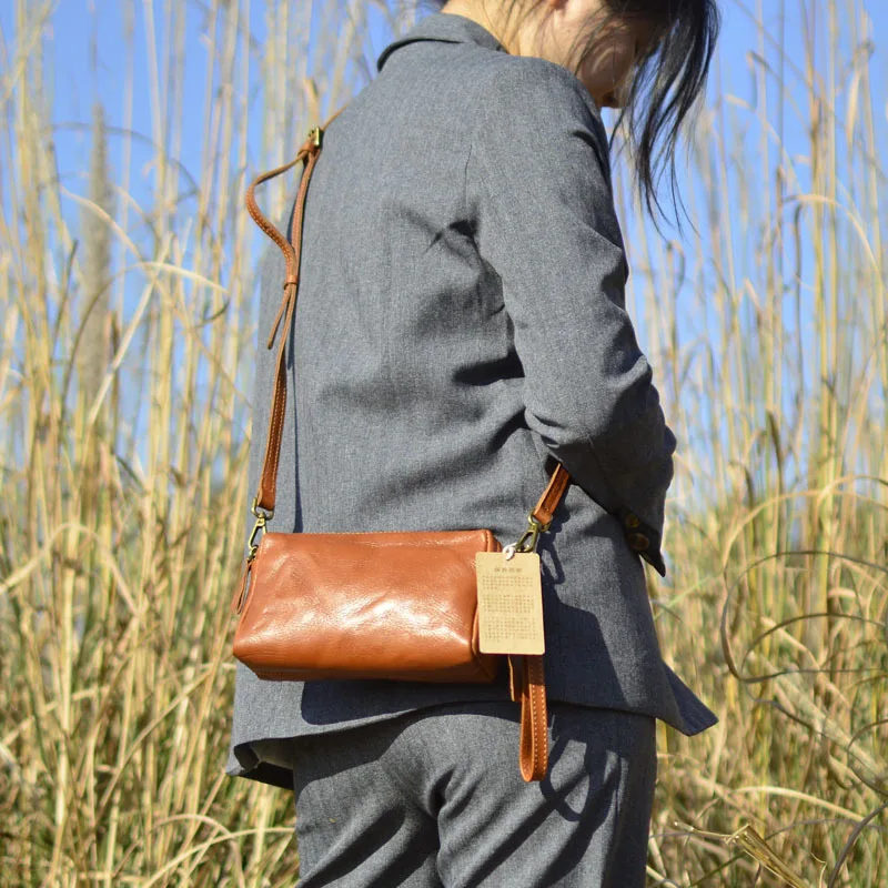 

AETOO Leather original women's small bag Single shoulder crossbody mini mobile phone bag cowhide trend youth advanced sense hand