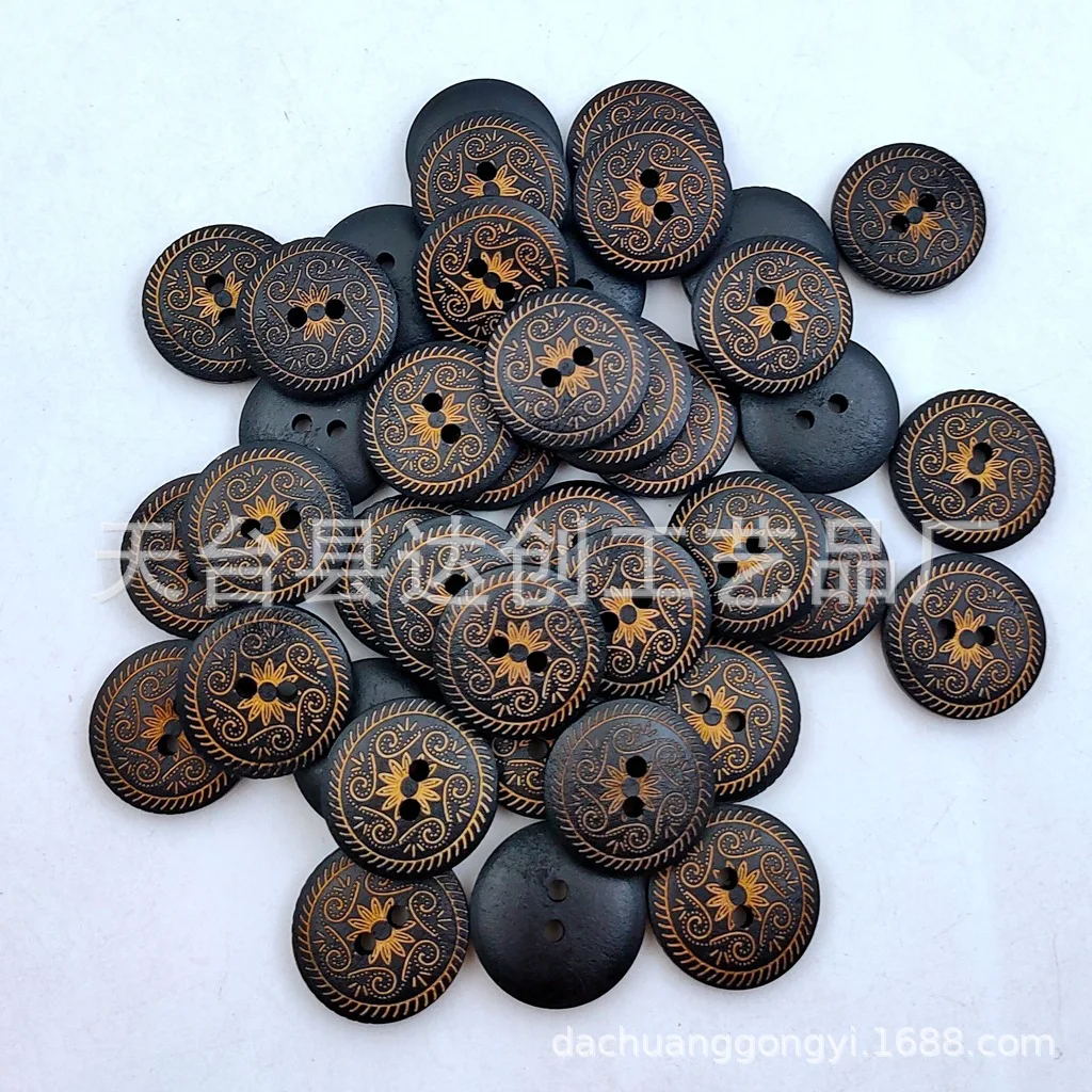 18mmの黒い彫刻が施された木製ボタン、プリントされたレトロな小さなデイジー装飾ボタン、50個パック。