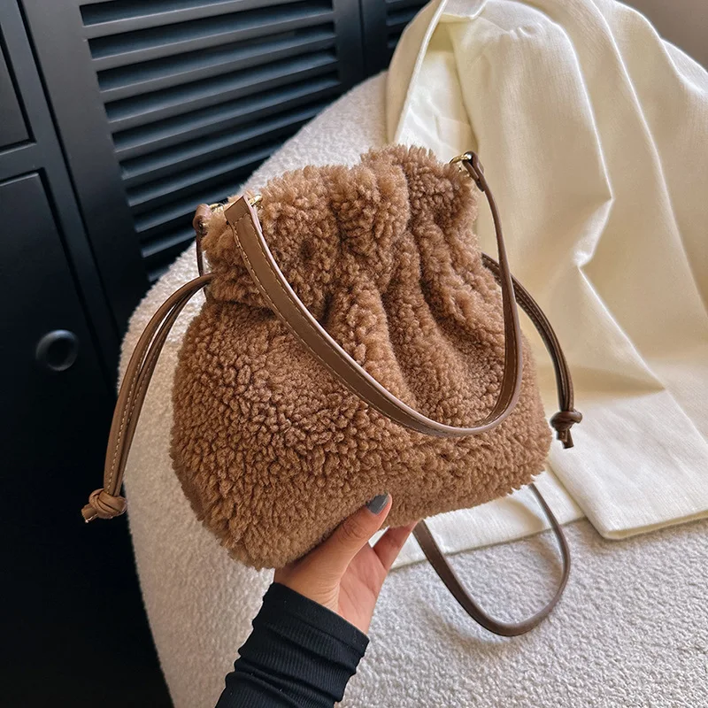 

Autumn Winter Granular Lamb Wool Handbag Shoulder Crossbody Bag Stylish Drawstring Plush Bag for Women Daily Party, Date, Work