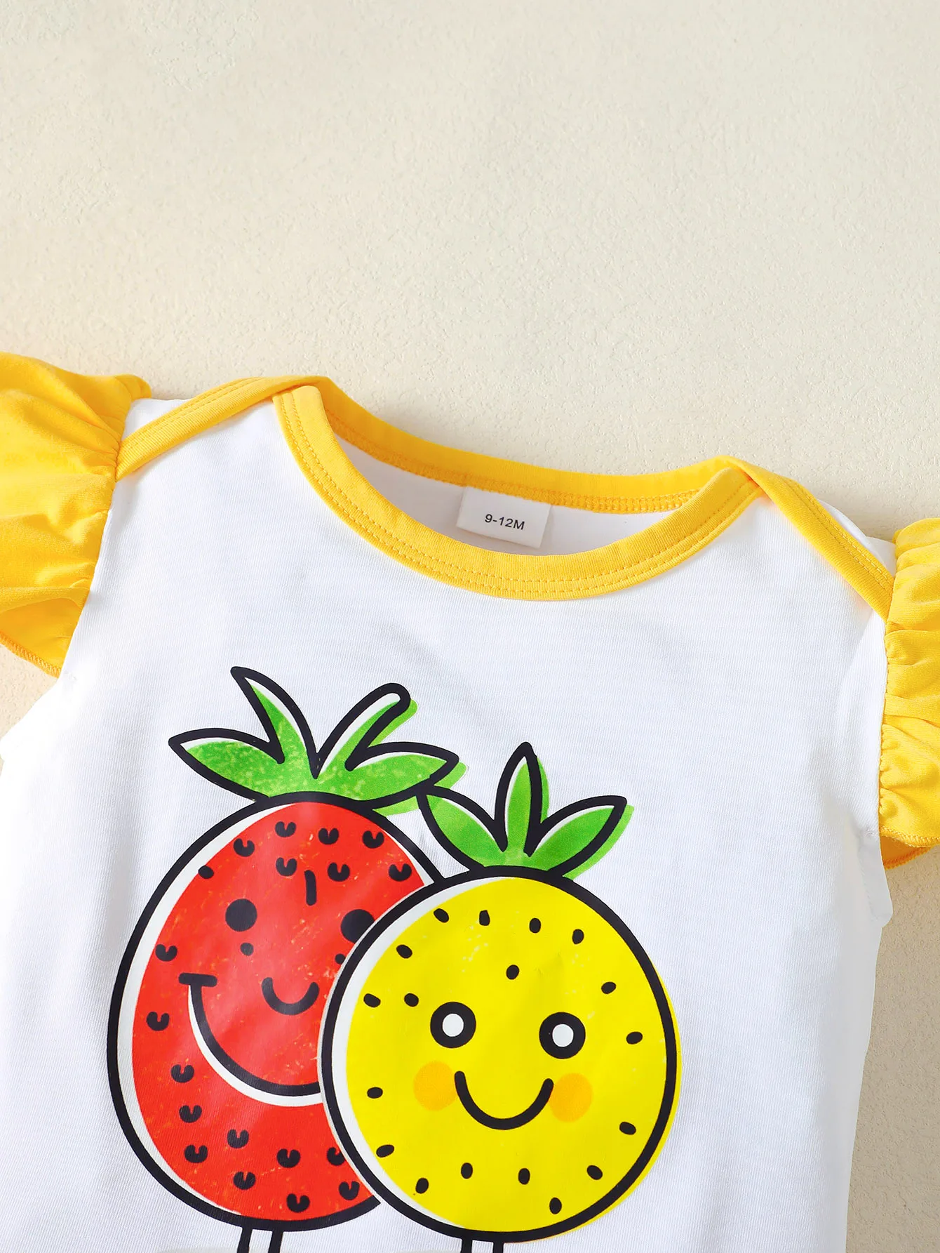 3-teiliges Set für Babymädchen: Rundhals-Body mit Fruchtmotiv + Rock mit Fruchtmuster und Schleife + Haarband, Sommer-Set, geeignet für Babymädchen im Alter von 0–12 Monaten, süßes Set. – Detail 3