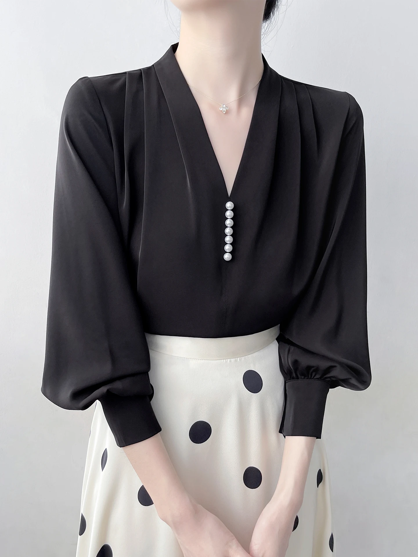 

Korean Sle V-Ne Silk irt Women's Loose Fit Anti-Wrinkle Commute Faion Long Sve Button up Top Ele OL White