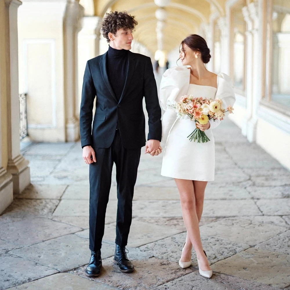 Customized Long Bubble Sleeves Satin Micro Wedding Dress Simple Square Neck Above Knee Mini Length Retro Bridal Gowns 2025 New