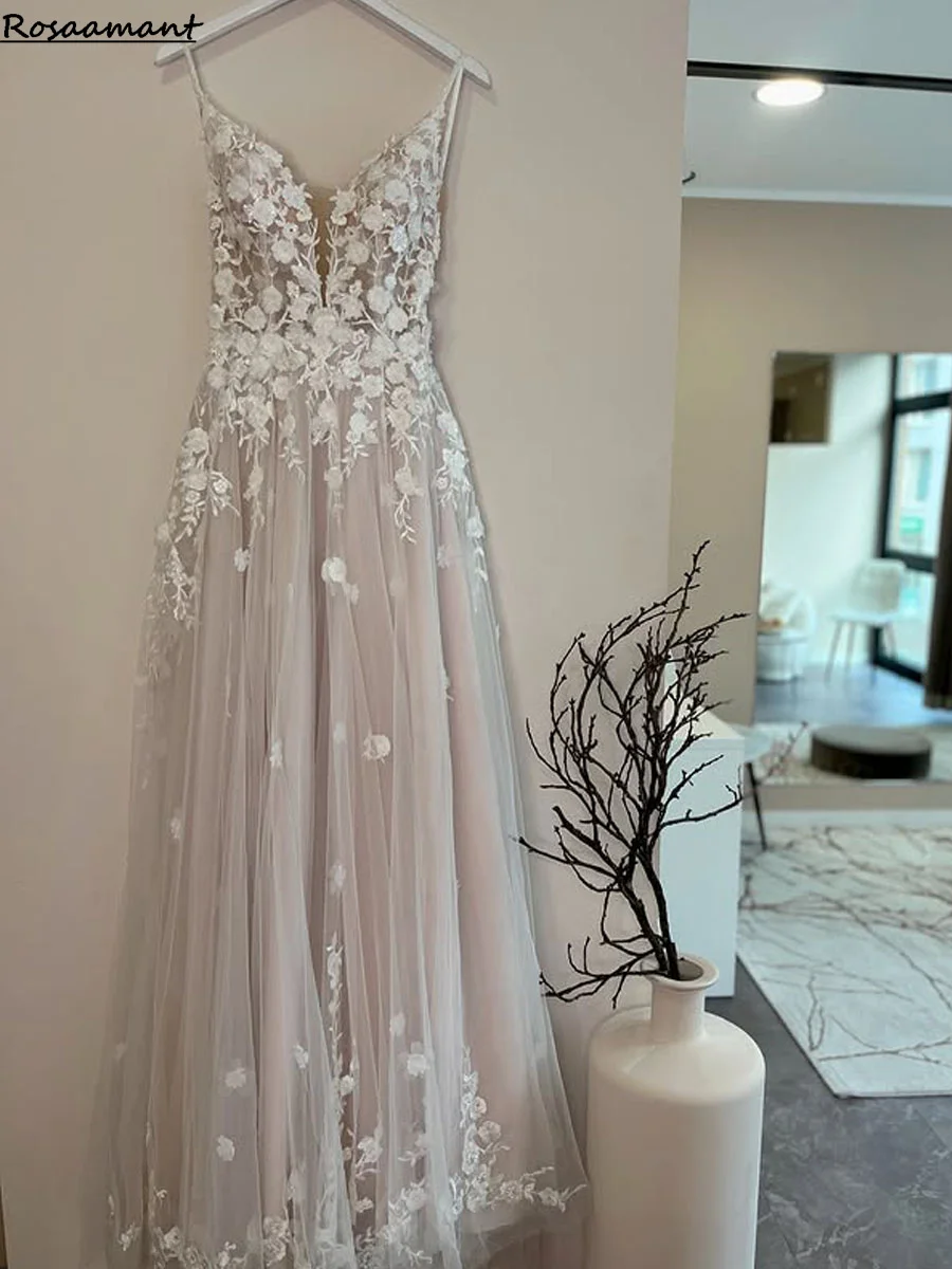 مثير عارية الذراعين الخامس الرقبة السباغيتي الأشرطة الدانتيل فساتين الزفاف الفاخرة الزهور قطار المحكمة ألف خط ثوب الزفاف خمر