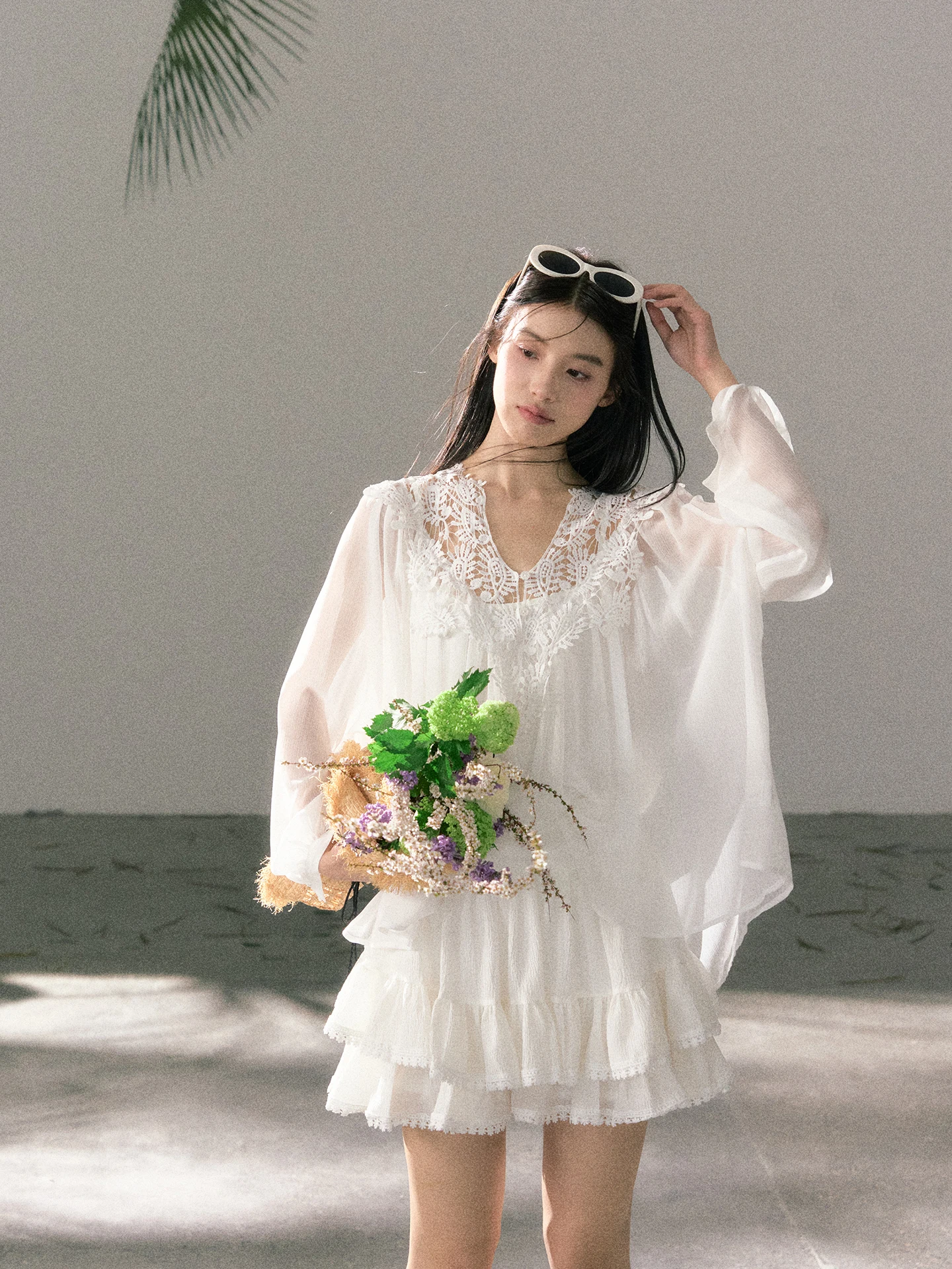 

LAFREEDOM Summer New Romantic Hollow out Lace Transparent Two-Piece Set Shirt V-Neck Long Sleeve French Style Loose Fit Slimming