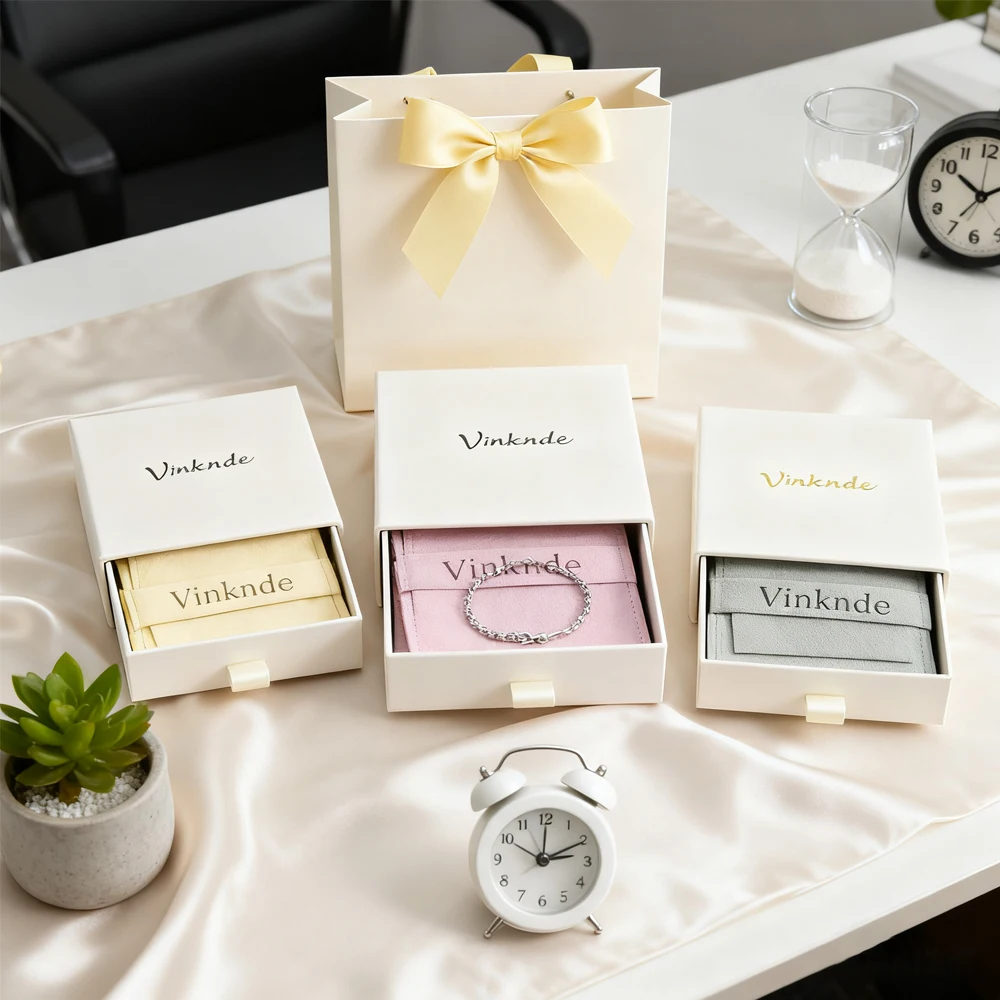 

Роскошный ящик для ювелирных изделий, бумажная коробка с мягкой вставкой, бархатные сумки из микрофибры, коробки 8x8x2,5 см, индивидуальный логотип для бутиковых сережек