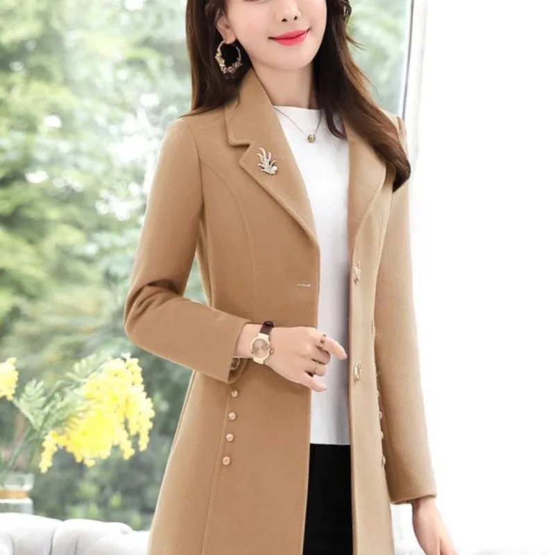 Jas wanita lengan panjang, wanita musim dingin baru mode warna Solid setelan kerah berkancing saku versi Korea serbaguna Slim Fit mantel