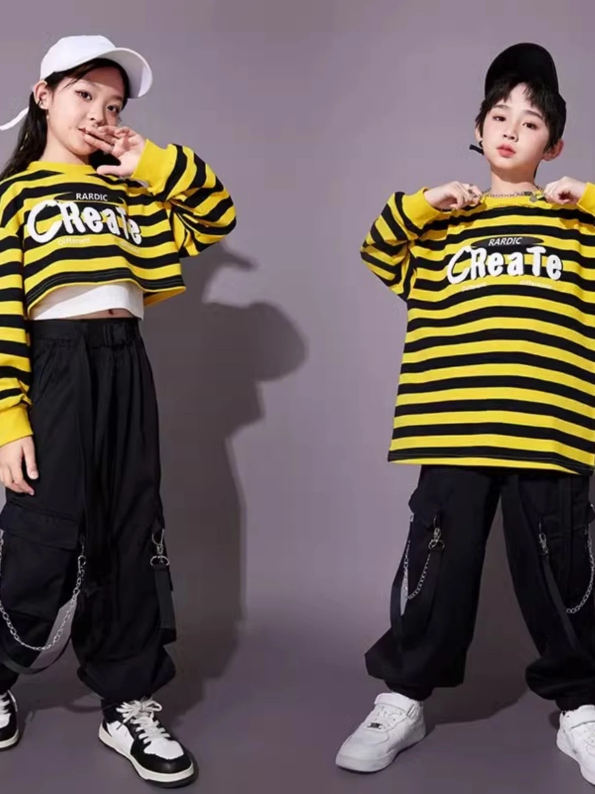 

2024 Children Hip Hop Dance Costumes For Kids Yellow Stripe Loose Tops Cargo Pants Suit Girls Boys Jazz Dance Clothes DQS15637