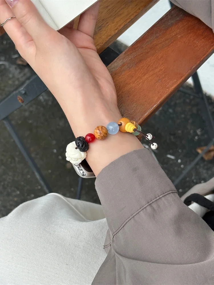 Modern Style Wood Resin Beaded Bracelet For Apple Watch 9 8 7 SE 6 5 4 Stylish Women Strap For iWatch 41mm 40mm 44 45 49mm Band