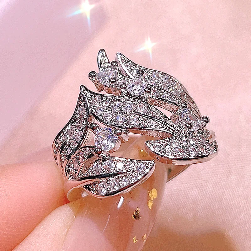 Delicate Flower Zircon Ring Fashion Wedding Jewelry for Woman 925 Silver Color Female Rattan Ring Moissanite Brand Ring Gift