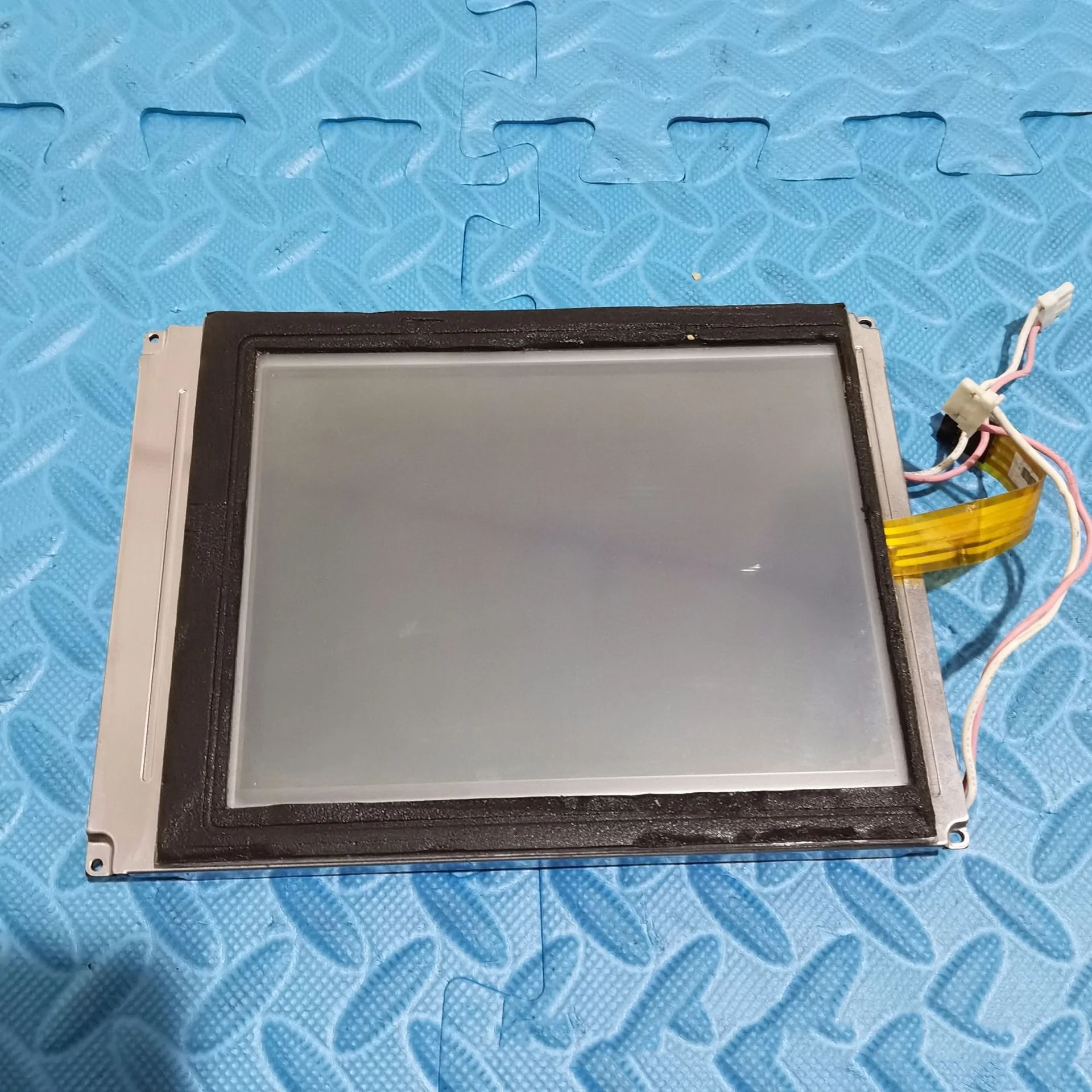 Panel layar tampilan LCD MN644B001