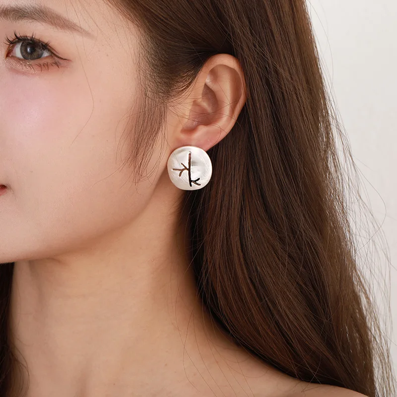 DIY accessories special for new round brushed temperament light luxury earrings women's temperament Internet celebrity new versa