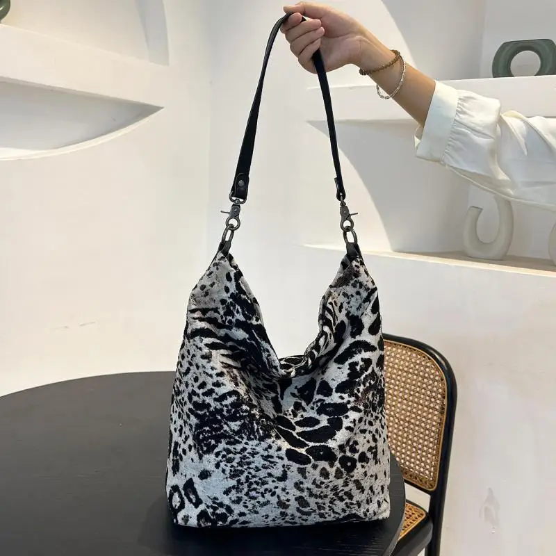 European And American Fashion Original Sexy Leopard Print Canvas Women's Bag Personalized High-end Sense Shoulder Crossbody Bags
