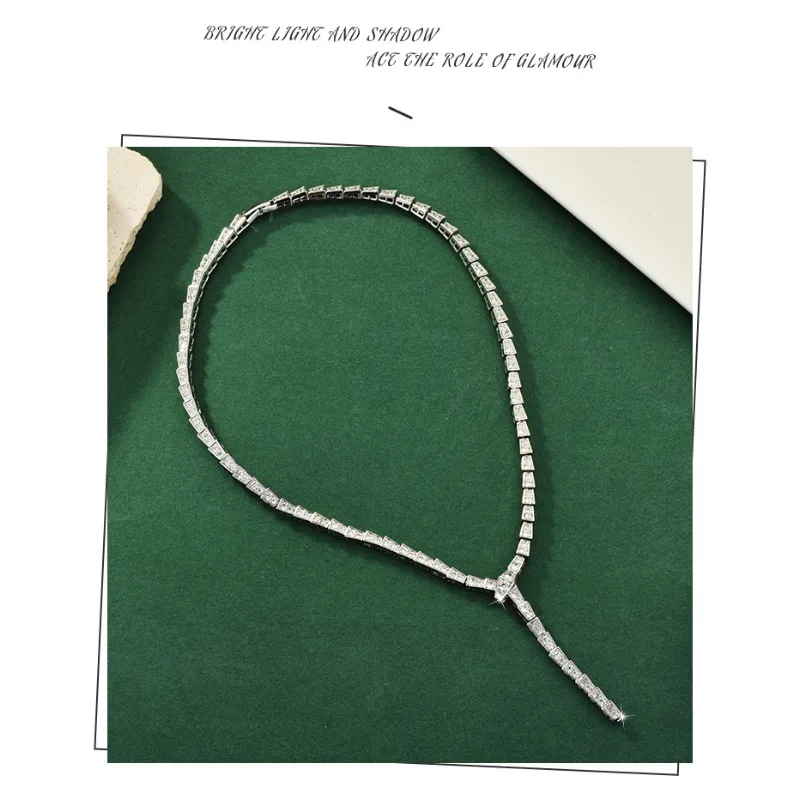 

2025 Snake-shaped necklace, versatile snake collar, elegant woman's collarbone chain