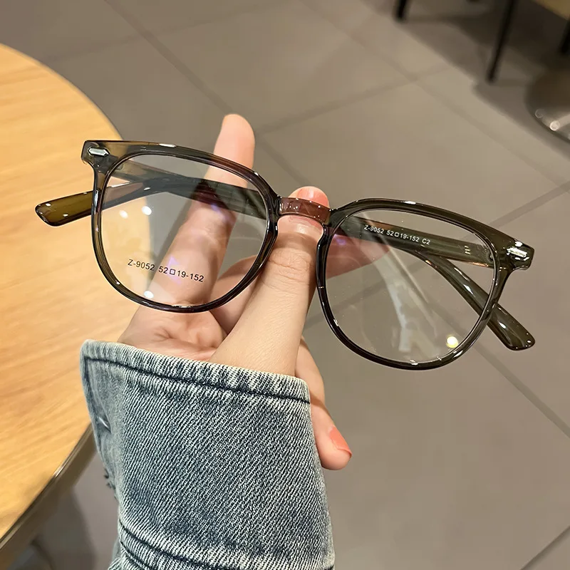 

Женские модные квадратные очки TR90: ультралегкая оправа, противоскользящие дужки – для городского стиля и повседневного комфорта