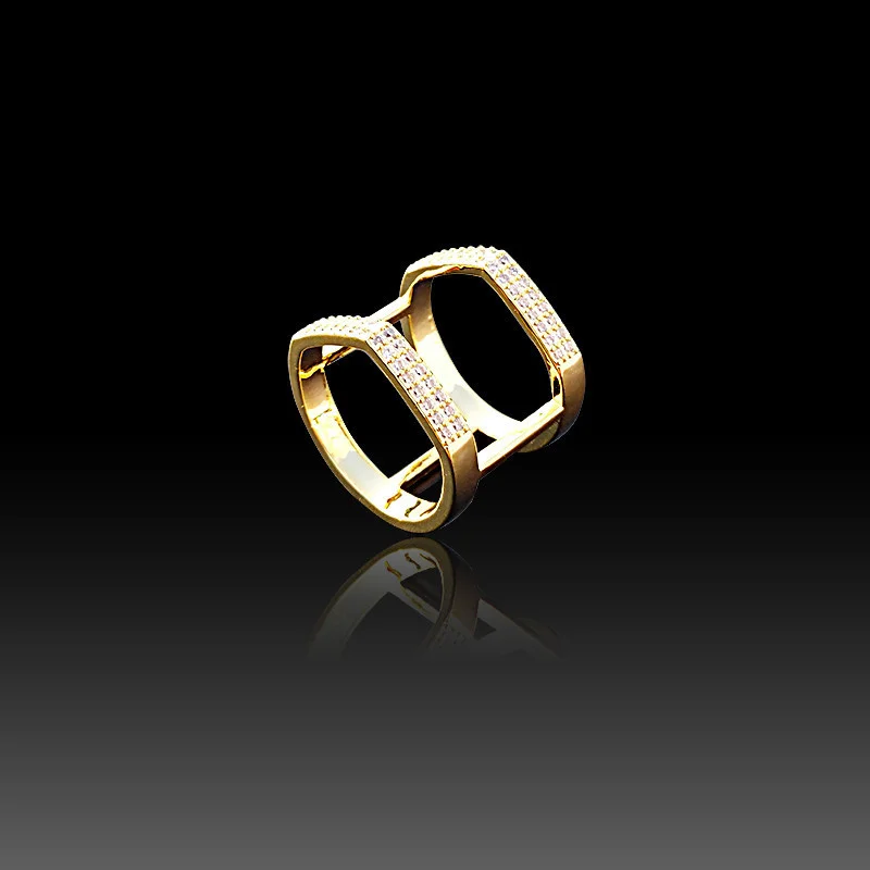 New Hollow Tube Brooches for Women Crystal Metal Brooch Silks Scarf Buckle Scarves Holder Shawls Clothing Accessories Jewelry